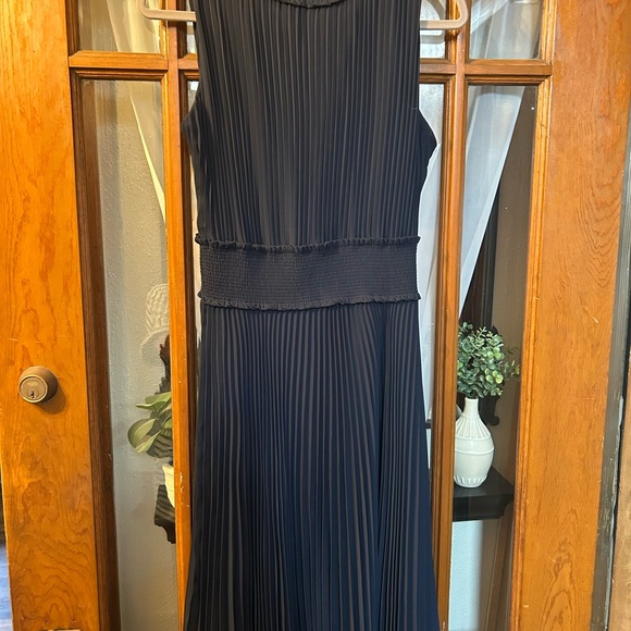 Nanette Lepore Dresses & Skirts - Nanette Lepore Black Pleated Midi Dress
